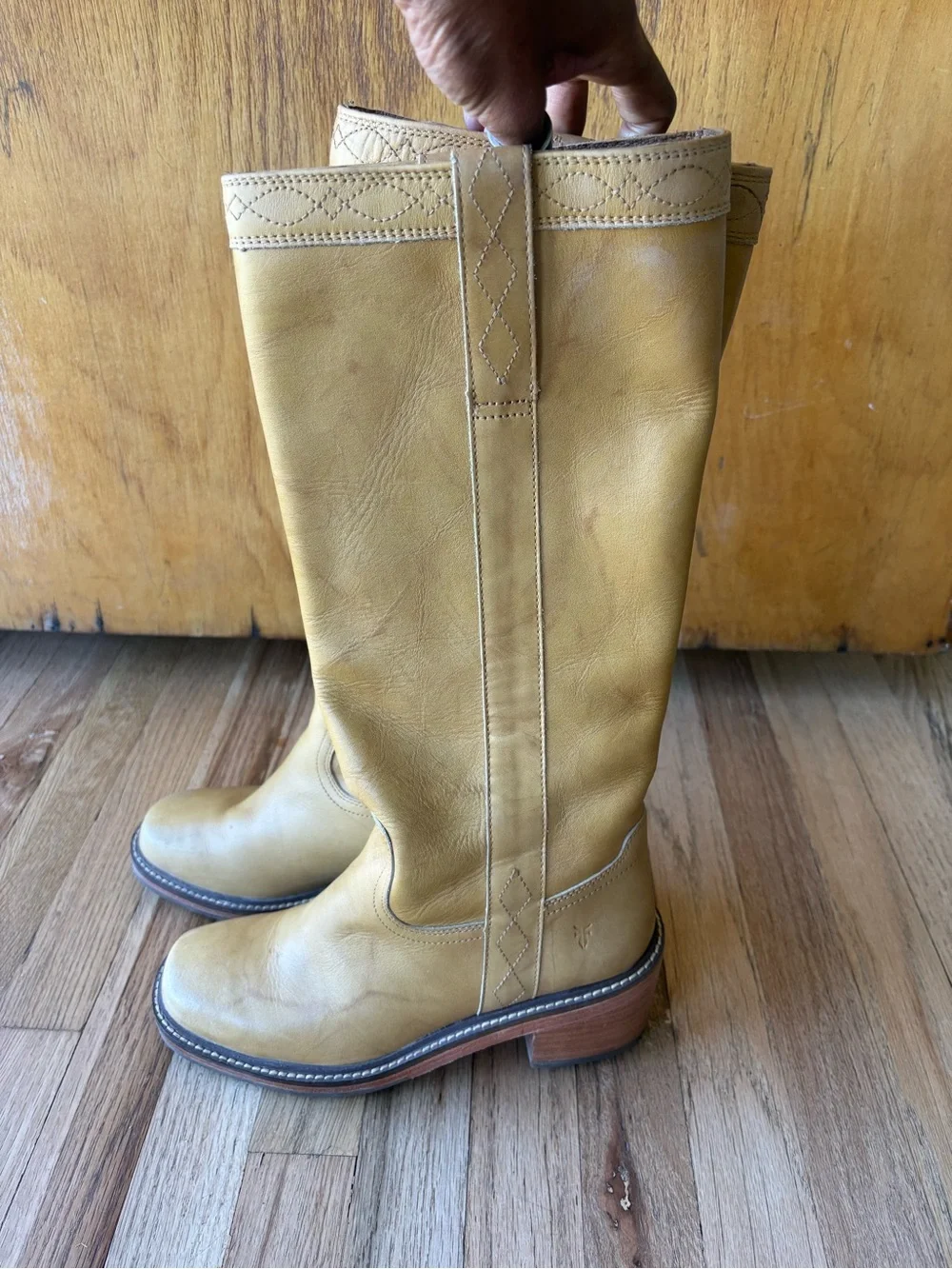 Frye no footwear